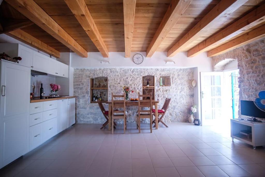 Villa Stone House Kula Milica Mala Cista Exterior foto